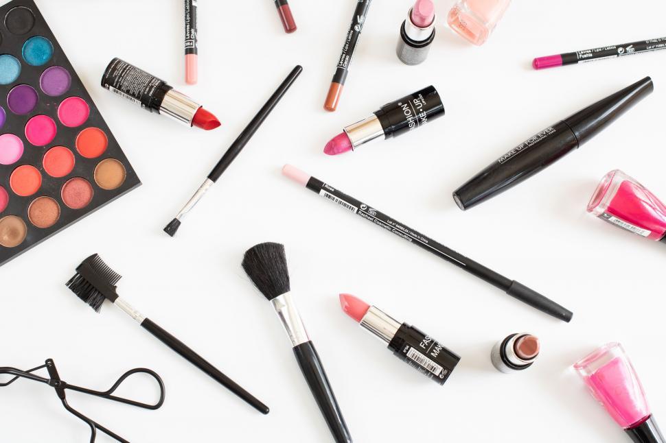 10 Best Makeup Brands in India in 2025